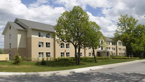 le nouvel immeuble à logement Vimy de la BFC Kingston est une résidence militaire de trois étages
