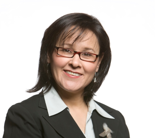 Photograph of the Minister, The Honourable Leona Aglukkaq, P.C., M.P.; Minister of Health and Minister of the Canadian Northern Economic Development Agency