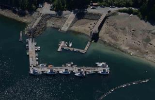 Images aériennes des ports pour petits bateaux Okeover, Colombie-Britannique