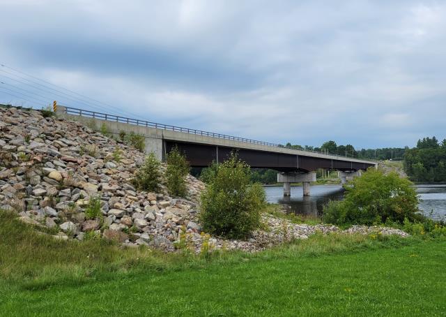 A photograph of Des Allumettes Bridge in Laurentian Valley, Ontario (Property Number 23290)