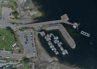 Image aérienne Crofton, port pour petits bateaux (Colombie-Britannique)