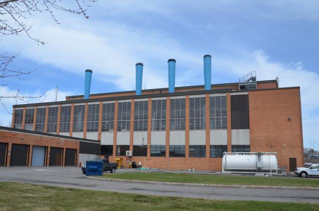 A photograph (rear view) of the Central Heating Plant Heron in Ottawa, Ontario (Structure Number 104477)