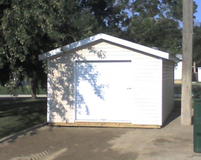 A photograph of storage in Shaunavon, Saskatchewan (Structure Number 152223)