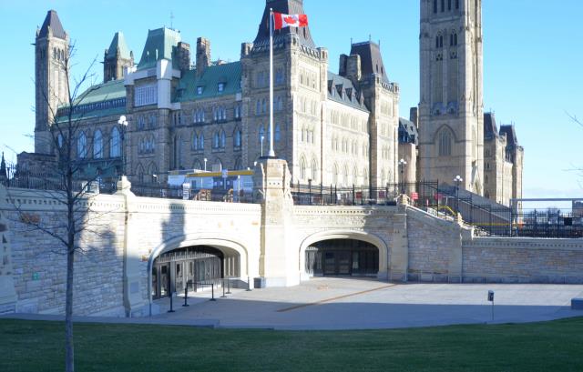 Une photo du Centre des visiteurs à Ottawa, Ontario (numéro de structure 153562)