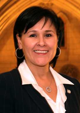 Leona Aglukkqa, Ministre de Sant